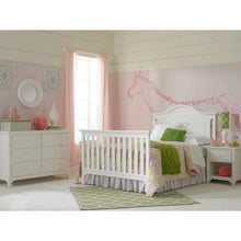 Load image into Gallery viewer, Ti Amo Catania 4 - in - 1 Convertible Crib
